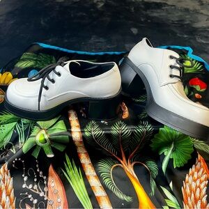 NIB Women’s Preppy Y2K 90s Chunky Platform Lace Up Brogue Loafer White Shoes 7.5